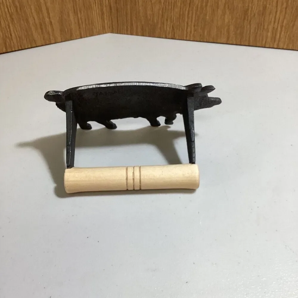 Vintage Cast Iron Pig Bacon Press Wood Handle Retro Kitchen Tool